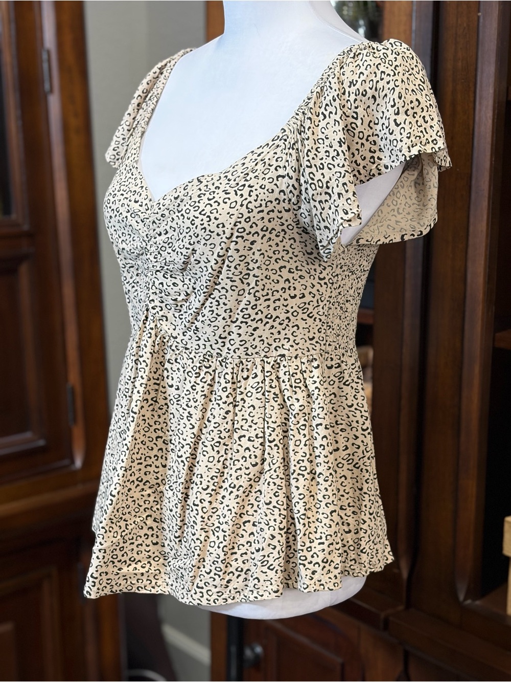Japna Leopard Animal Print Ruched Sweetheart Flutter Sleeve Peplum Blouse M - Picture 3 of 11